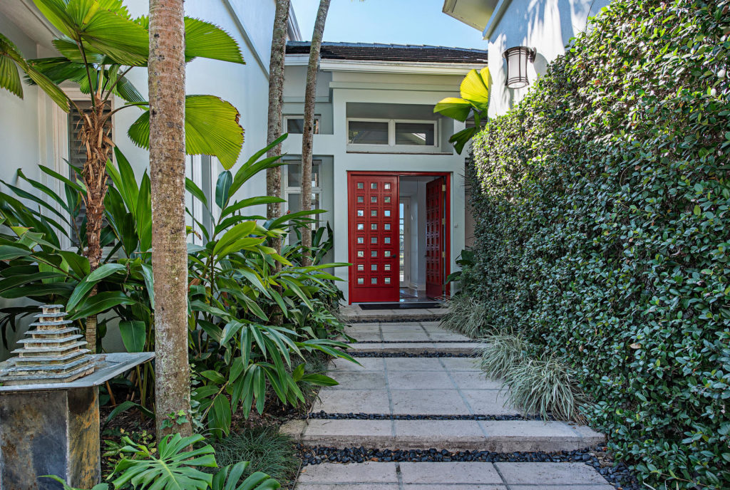 584 Banyan Blvd Naples Front door